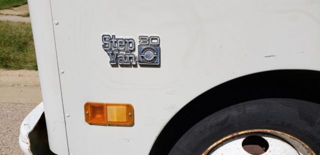 1980 White Chevrolet G30 Van