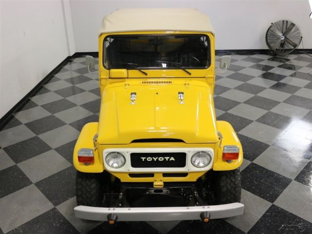 1980 Yellow Toyota FJ40