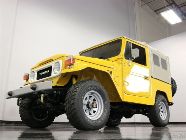 1980 Yellow Toyota FJ40