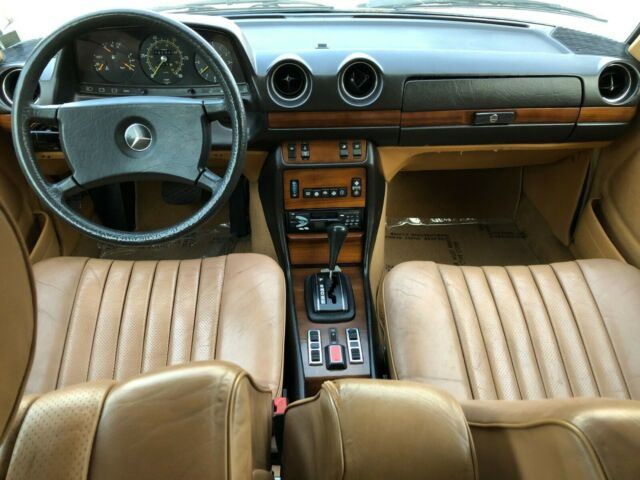 1980 Cream Mercedes-Benz 300-Series Coupe