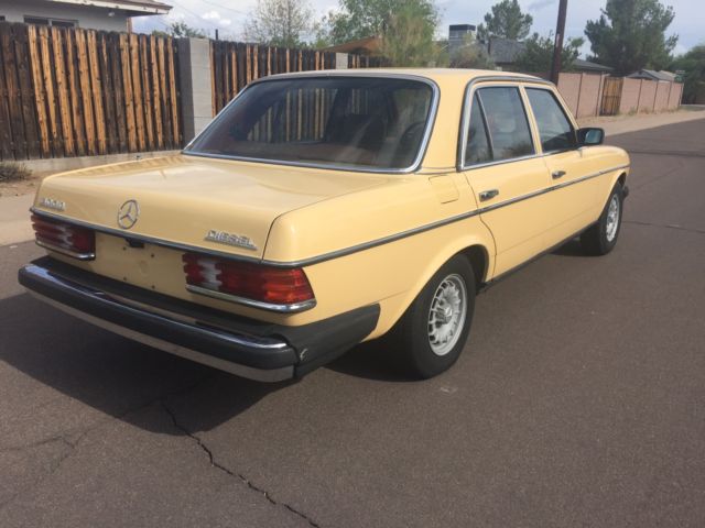 1980 CREAM Mercedes-Benz 300-Series sedan