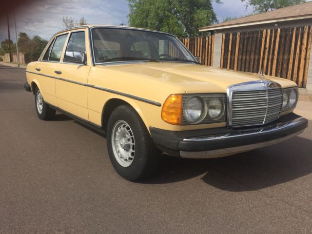 1980 CREAM Mercedes-Benz 300-Series sedan