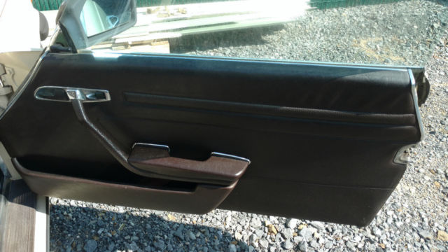 1980 Cream Mercedes-Benz SL-Class