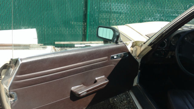 1980 Cream Mercedes-Benz SL-Class