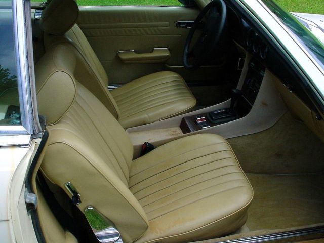 1980 Beige Mercedes-Benz 400-Series Convertible