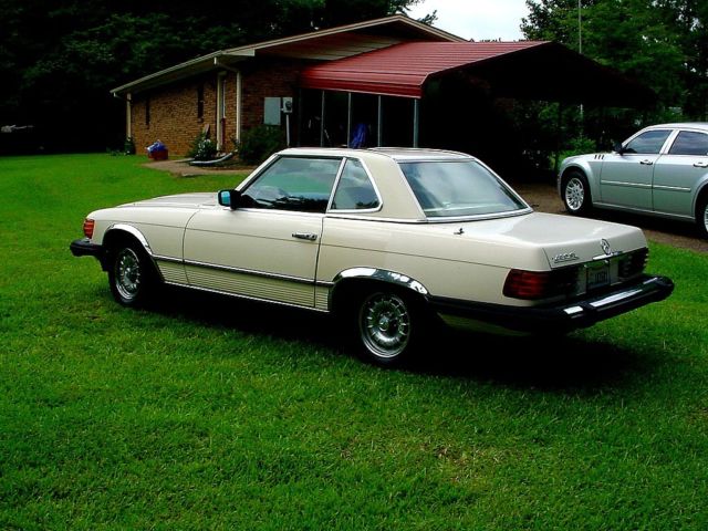 1980 Beige Mercedes-Benz 400-Series Convertible