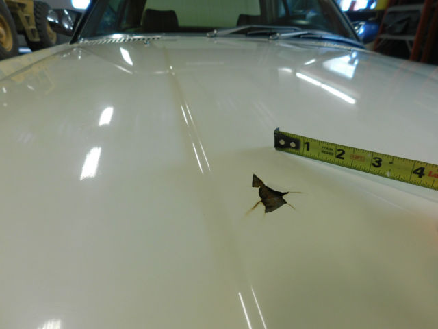 1980 Yellow Mercedes-Benz 400-Series Coupe