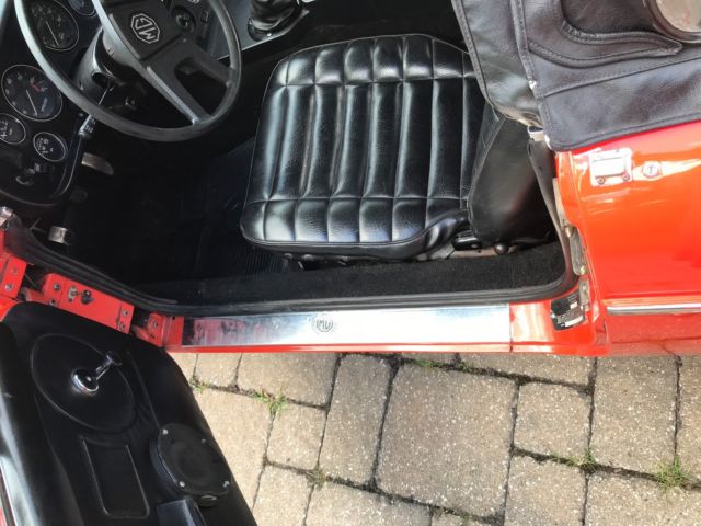 1980 Orange MG MGB Convertible