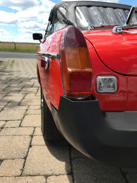 1980 Orange MG MGB Convertible
