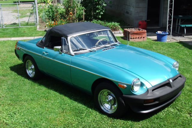 1980 Teal MG MGB CONVERTIBLE
