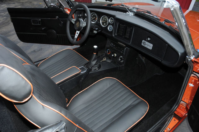 1980 Bronze Metalic MG MGB Convertible