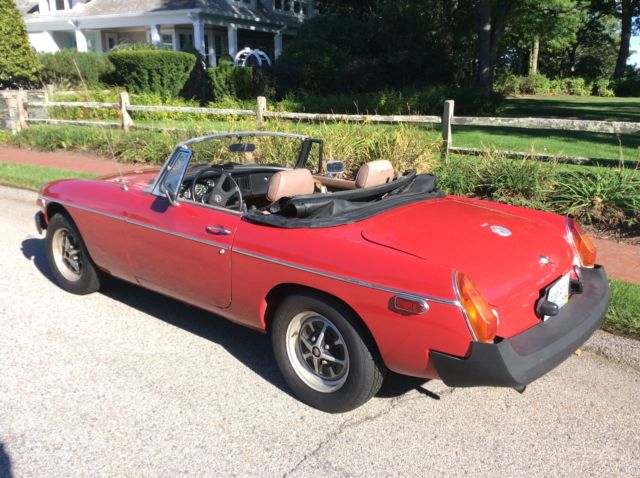1980 Red MG MGB Convertible