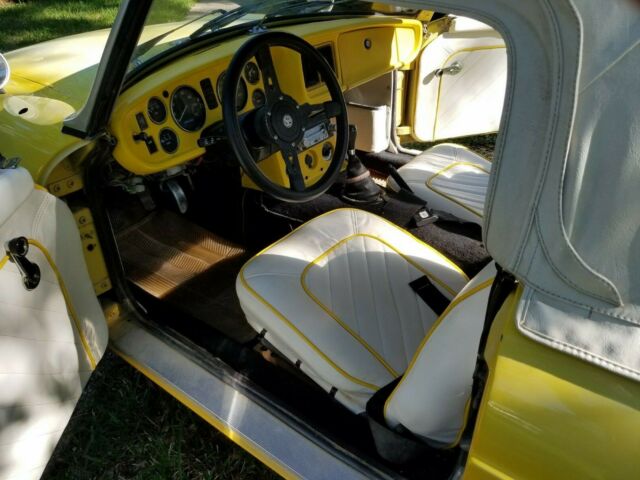 1980 Yellow MG MGB Convertible