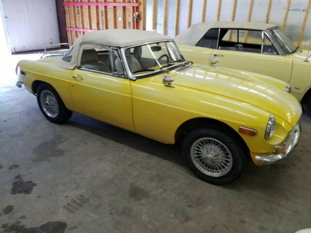 1980 Yellow MG MGB Convertible