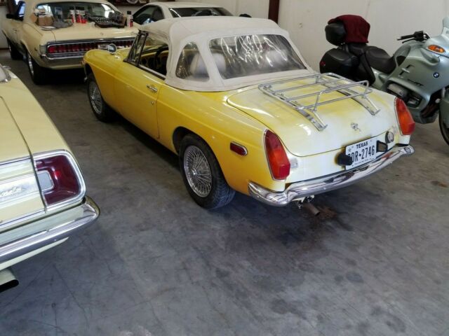 1980 Yellow MG MGB Convertible