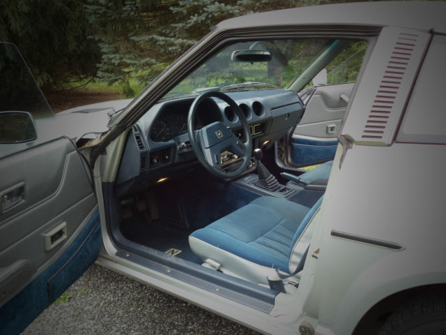 1980 Silver Nissan 280ZX Coupe