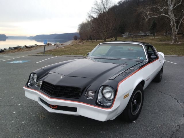 1980 black/white Chevrolet Camaro Coupe