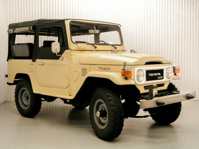 1980 Matte Cream Toyota Land Cruiser