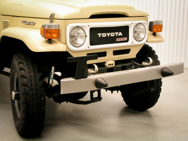 1980 Matte Cream Toyota Land Cruiser