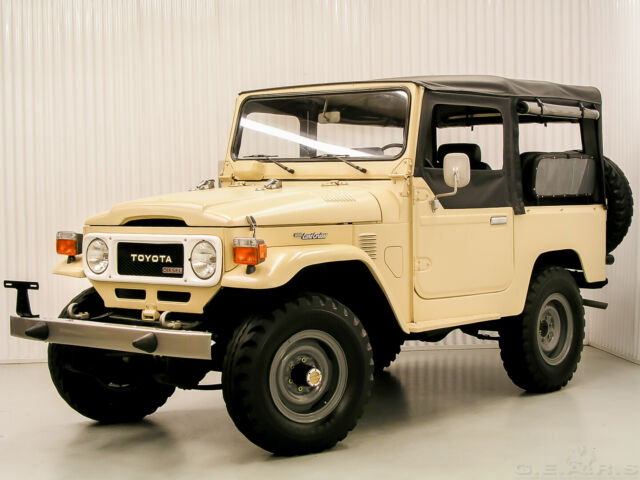 1980 Matte Cream Toyota Land Cruiser