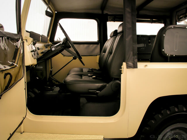 1980 Matte Cream Toyota Land Cruiser