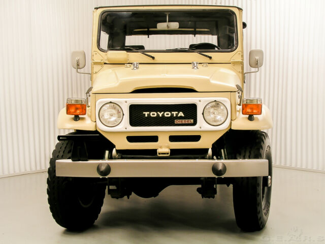 1980 Matte Cream Toyota Land Cruiser