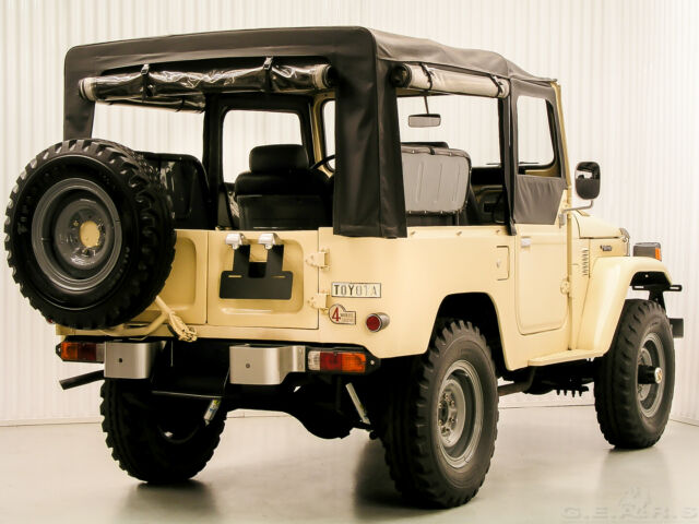 1980 Matte Cream Toyota Land Cruiser
