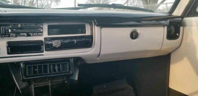 1980 Black/white Toyota Other Standard Cab Pickup