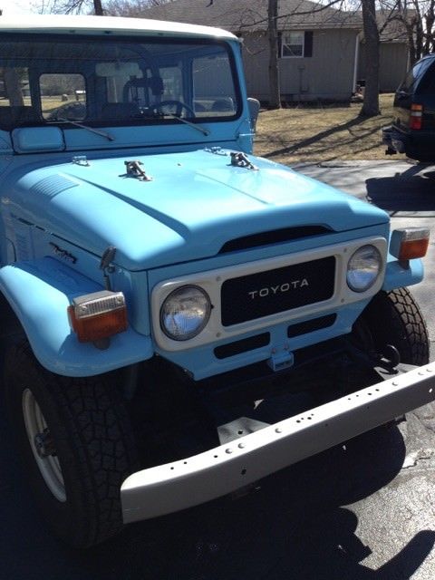 1980 Blue Toyota Land Cruiser SUV