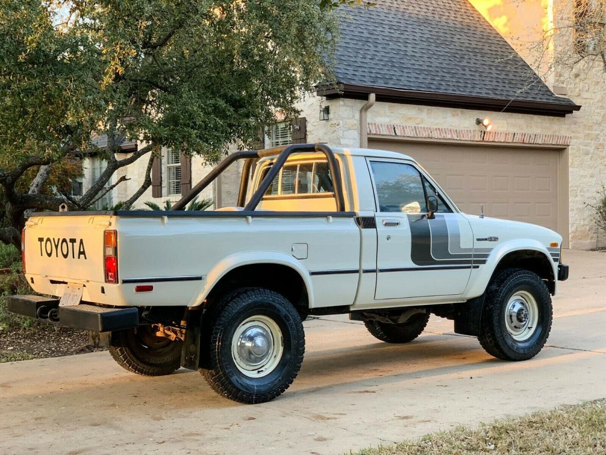 1980 Toyota Pickup Standard Cab Pickup
