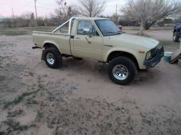 1980 Brown Toyota Pickup Standard Cab Pickup
