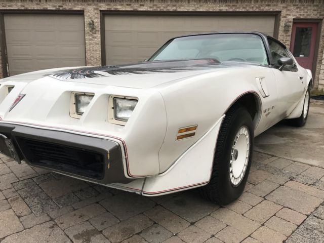 1980 White Pontiac Firebird Coupe