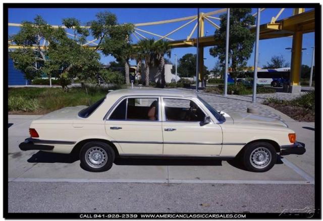 1980 Silver Mercedes-Benz 400-Series