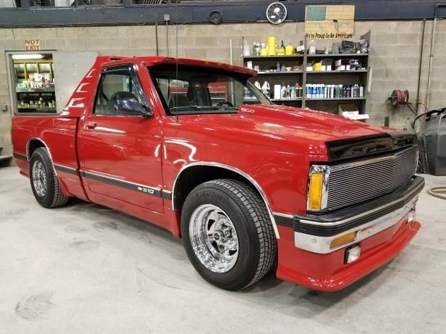 1993 Red Chevrolet S-10