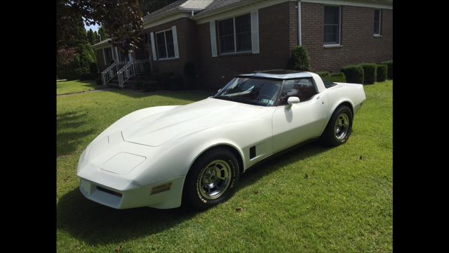 1980 White Chevrolet Corvette Coupe