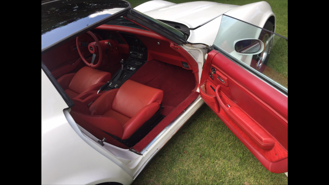 1980 White Chevrolet Corvette Coupe