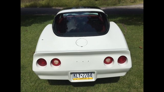 1980 White Chevrolet Corvette Coupe