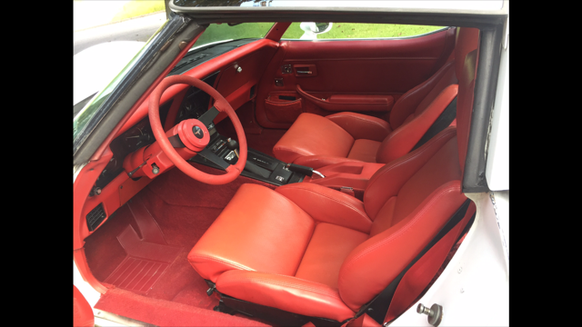 1980 White Chevrolet Corvette Coupe