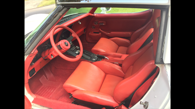 1980 White Chevrolet Corvette Coupe