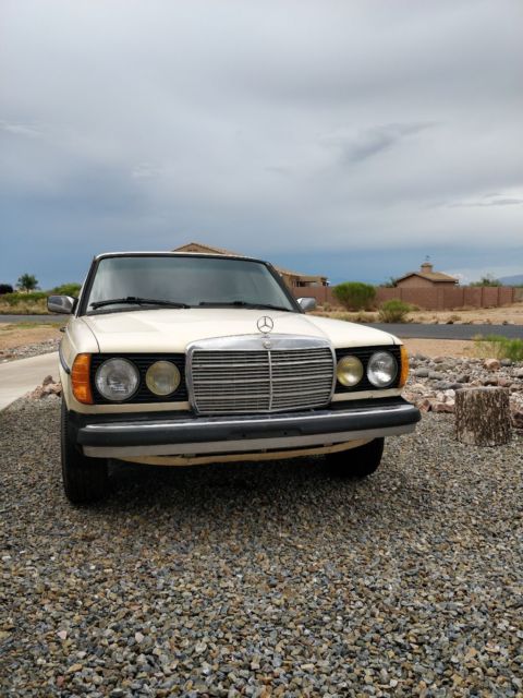 1981 Tan Mercedes-Benz 200-Series Sedan