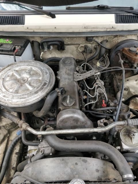 1981 Tan Mercedes-Benz 200-Series Sedan