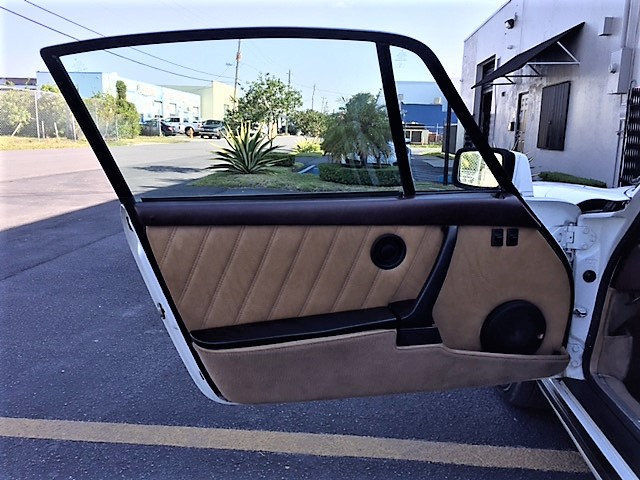 1981 White Porsche 911 Coupe