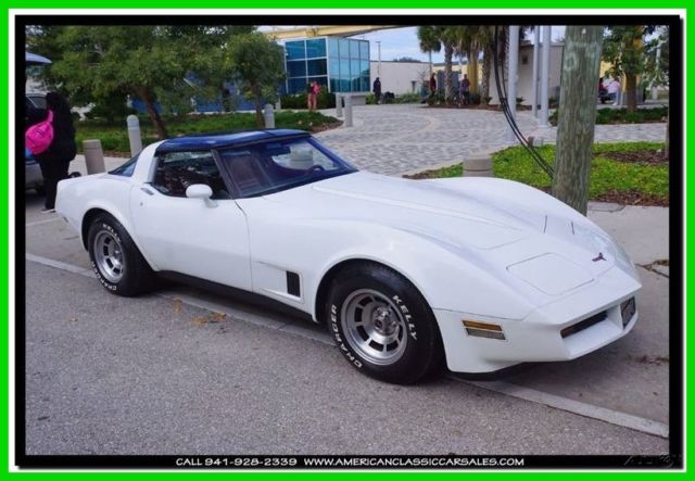 1981 White Chevrolet Corvette Coupe