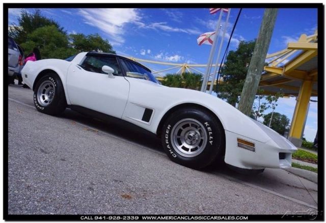 1981 White Chevrolet Corvette Coupe
