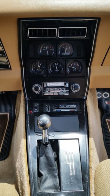 1981 Black Chevrolet Corvette Coupe, T-Top