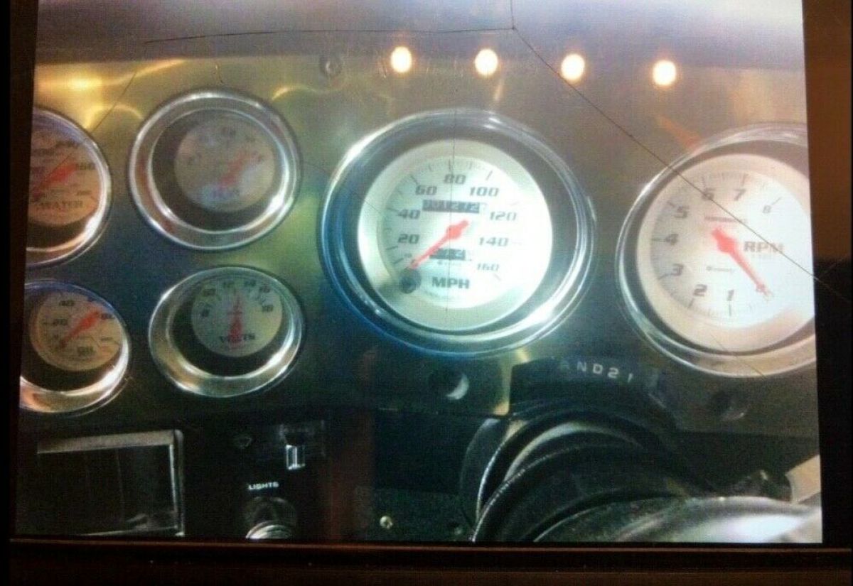 1981 GREY/BLACK Chevrolet C-10 Cab & Chassis