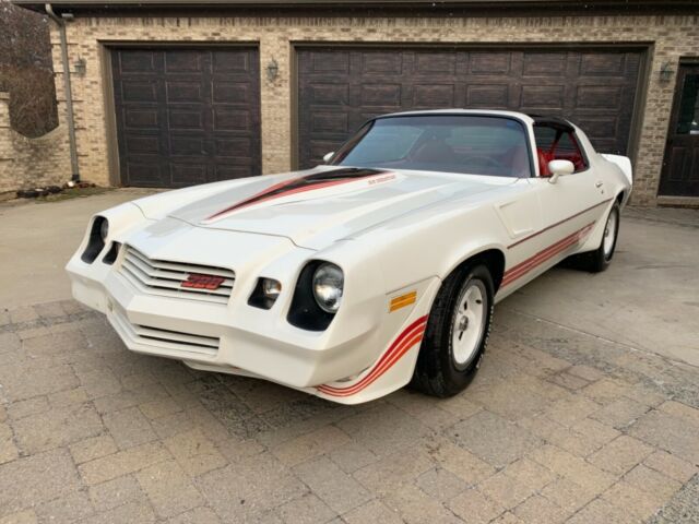 1980 White Chevrolet Camaro Coupe