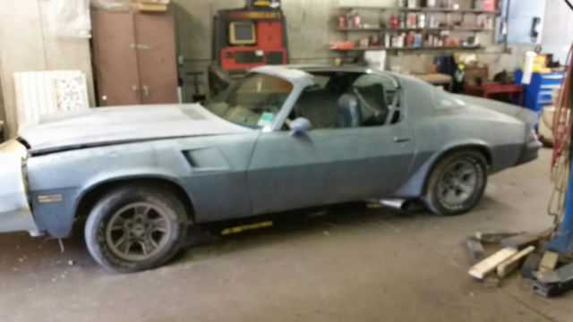 1981 Primer Gray Chevrolet Camaro Coupe