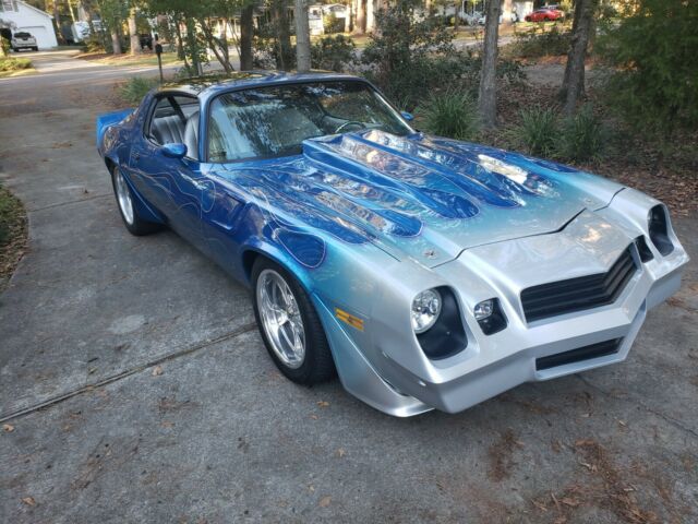 1981 Blue/silver Chevrolet Camaro Coupe