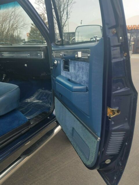 1981 Blue Chevrolet C/K Pickup 2500 Standard Cab Pickup